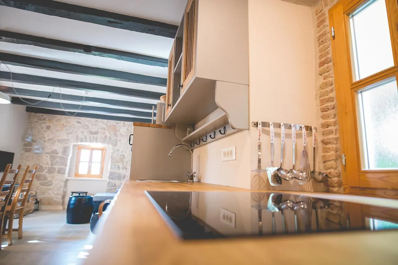 Villa Holiday Home Jela Dobrinj