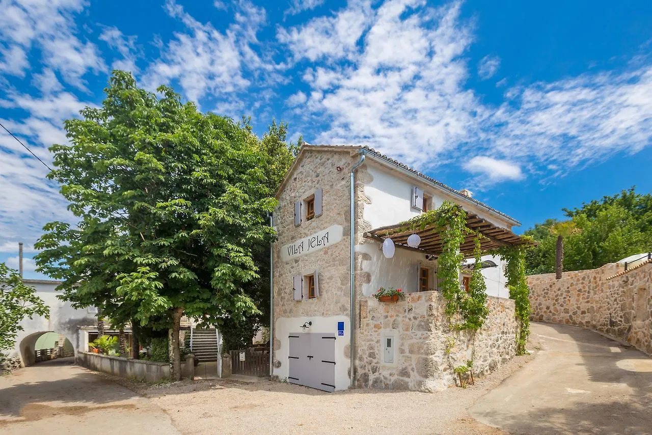 Holiday Home Jela Dobrinj