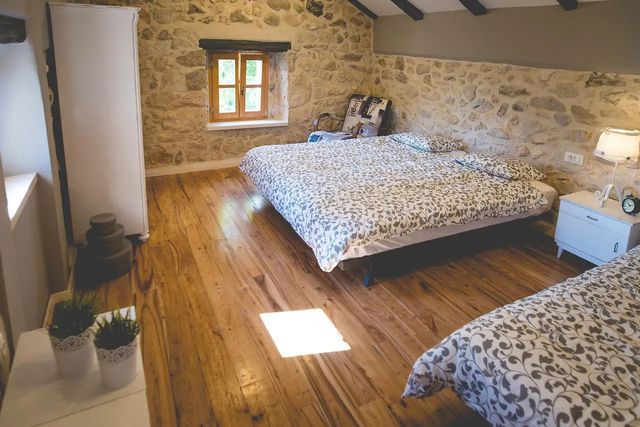 Holiday Home Jela Dobrinj