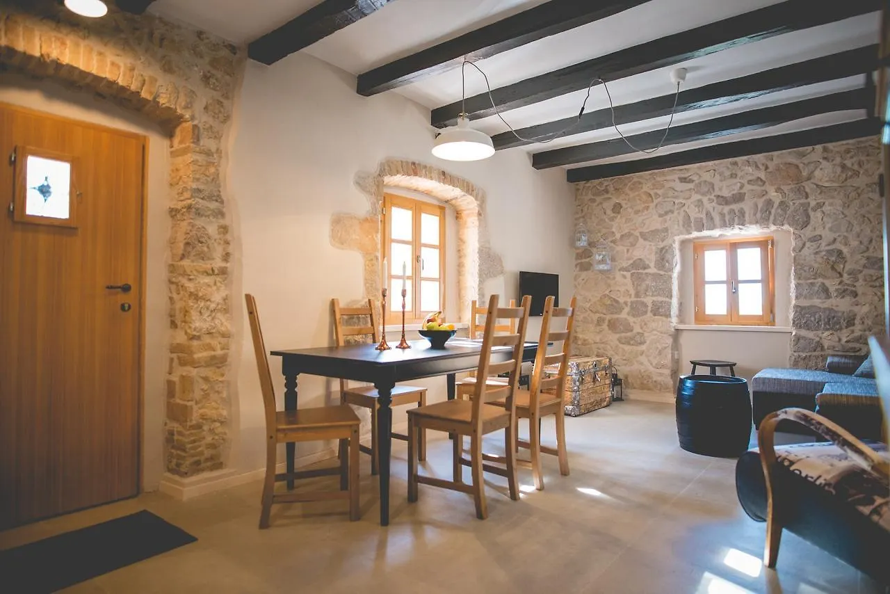 Holiday Home Jela Dobrinj Croácia